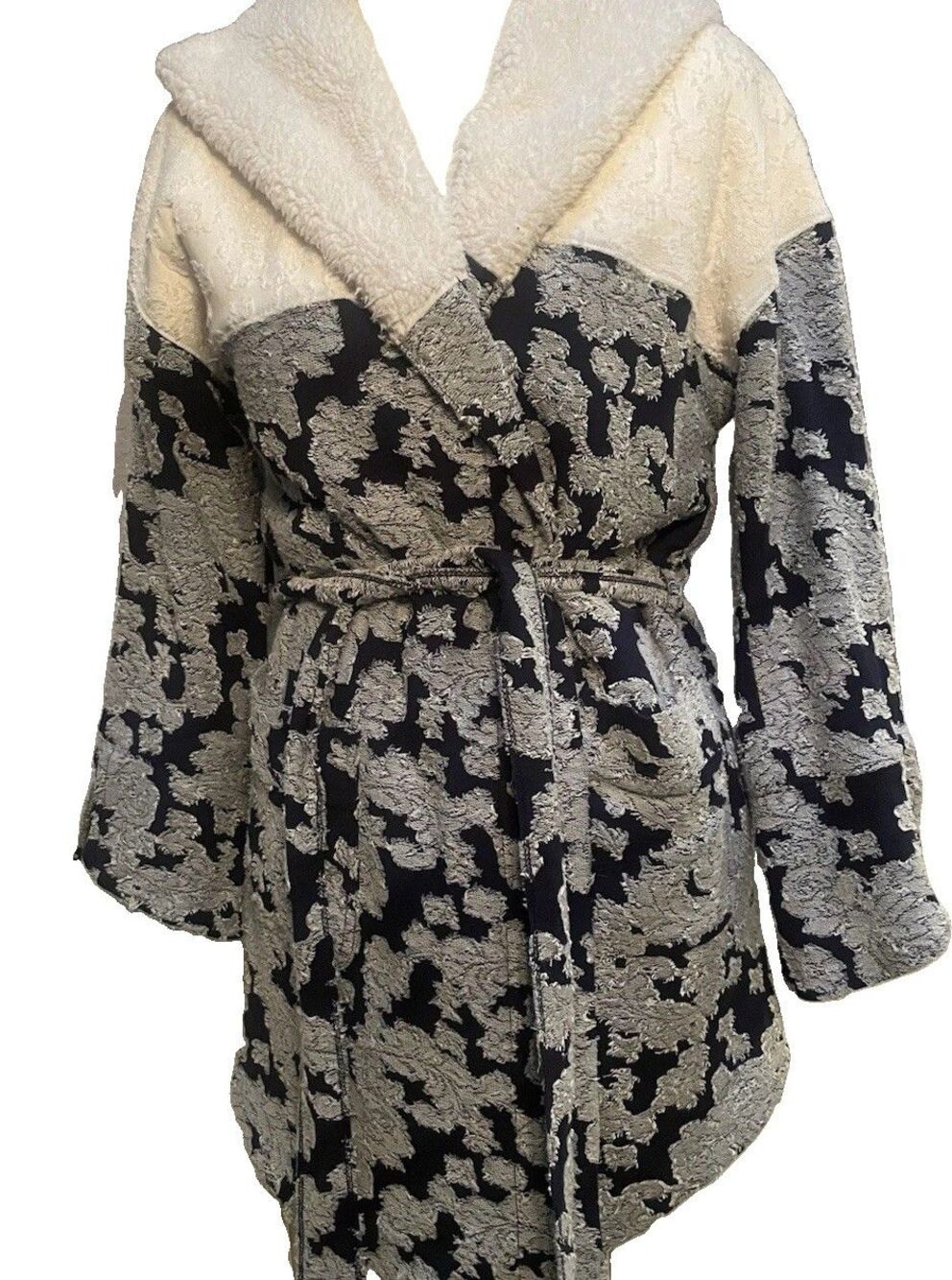 Anthropologie Lilka Lilia Hooded Sherpa Robe Blue Floral Jacquard Size XS/S Cozy